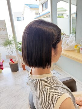 ニコア(nicoa) 艶感コンパクトボブスタイル