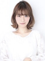 サラ(sarah)&nbsp;大人の抜け感　外ハネウルフボブ