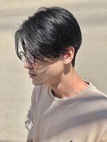 ヘアー アイス ルーチェ(HAIR ICI LUCE) センターパート 刈り上げ 2ブロック 清潔感ヘア 担当 井上