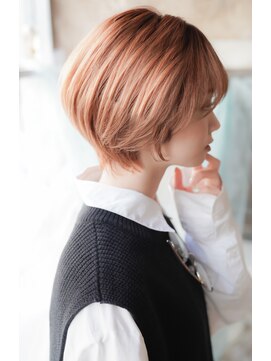 カライング(ing) 大人可愛い20代30代40代黒髪前下がりショートボブ丸みショート◎