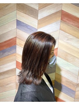 ヘアートゥリース(hair trees) 【ミディアムヘア】外はねミディアム×ハイライトスタイル