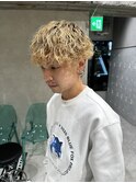 ブリーチパーマ ハイトーンカラー プードルパーマ 新宿