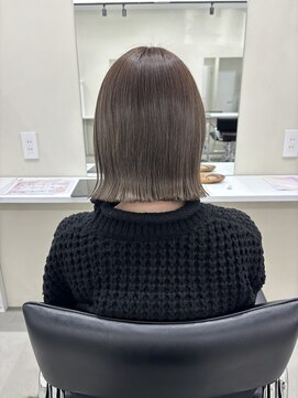 キートス 高知店(kiitos) 切りっぱなしボブ/ミニボブ/ミルクティーグレージュ
