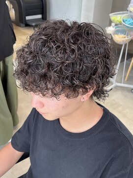 レタッチ バイ フィフス 天神大名(RETOUCH by fifth) プードルパーマ波巻きスパイラルパーマメンズ眉毛シャドウパーマ