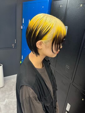 ホワイト 梅田(white) #金×黄色×黒/ルーツカラー