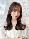 後れ毛が可愛い顔周りハイレイヤーロングチェリーブラウン