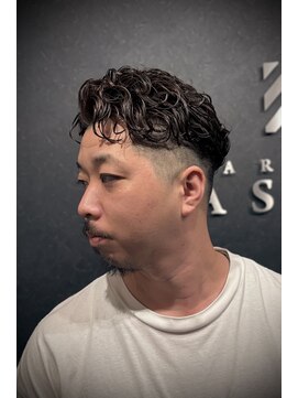 バーバークラシックス(BARBER CLASSICS) 大人のかきあげパーマ！