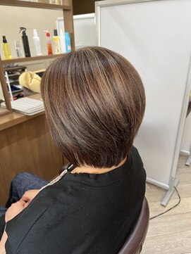 アトリエ リッツ(ATELIER RITZ) ☆ハイライト　ナチュラルボブ☆