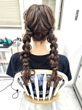 リサ 恵比寿(risa.) 四つ編みツインテール