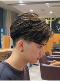 港南台刈り上げセンターパート/フェザーパーマ