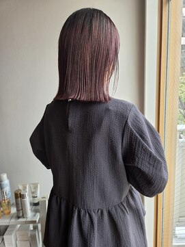 ツイギー 宮西店(TWiGGY) ぱつっと切りっぱなしロブ×ボルドー秋カラー