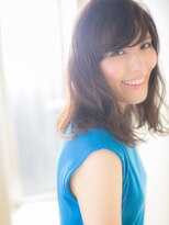 ブルー(BLUE)&nbsp;*CUORE水戸*斜めバングが大人かわいい♪抜け感くせ毛風セミディb