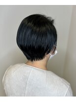 タヤ 東急百貨店吉祥寺店(TAYA)&nbsp;刈らない丸みショートボブブリーチなしブルーブラック