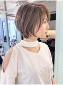 白髪ぼかしハイライトのショートボブ×オリーブベージュ【柏】