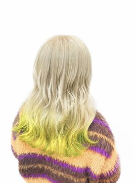 ホワイト 梅田(white) ＊裾カラー＊ベージュ×イエローグリーン