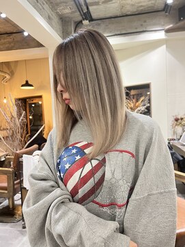 ハウンド(HAWND) ホワイトベージュ×バレイヤージュ