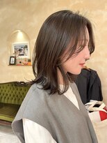 ビュートリアム265(BEAUTRIUM 265) 長め前髪ミディアム 流れる顔周りレイヤーカット 韓国風前髪