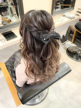 セルカ 新宿(CERCA) ゆるふわハーフアップ【CERCA新宿/新宿西口】