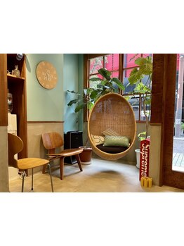 【新丸子】緑に囲まれた落ち着いた店内でリラックス♪Hawaii風の大人なリゾート空間で素敵なサロンタイムを