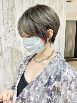 くびれショート/大人ショート/オリーブベージュ/小顔/30代40代