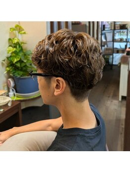 ヘアメイク ユーカラット(hair make u carat)の写真/実はお客様の5割が男性!王道ショートから流行のツイストパーマまで、圧倒的技術で「カッコいい」を実現!