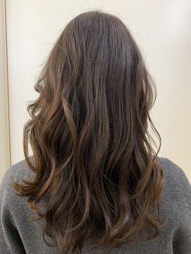 パティオン(PATIONN) グレージュカラーでマットに染めて、まとまりやすい様にカット☆