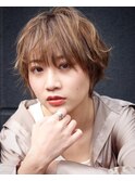 ハイトーンカラー×ステップボーンカット×キャラメルベージュ