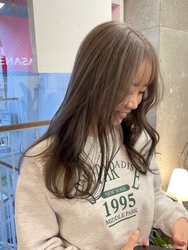 カサネ(casane) ブリーチあり、ベージュカラー