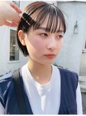 丸みショートボブ ワイドバング ブリーチなしシルキーベージュ
