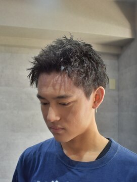 バーバーハウス ラヴィ(Barber House Lavie) スパイキーショート