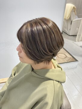 ネオリーブウリ 二子玉川店(Neolive uri) イメチェンホワイトブロンド外ハネボブ美髪ワイドバング