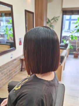 マノ マノ(Mano Mano) 前下がりボブ