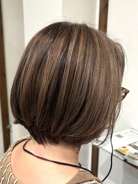 ルイ(ROUIS produced by LUCK 津田沼) ROUIS 津田沼 白髪ぼかしハイライト