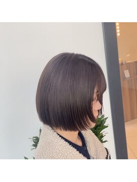 ブロッシー(blossy.) パツっとボブ