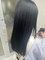 ヘアーサロン トランク(TRUNK)&nbsp;ブルーブラックカラー