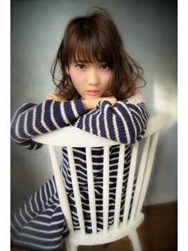 リル(Lilou) 【Lilou】大人かわいい ミディアム シースルーバング