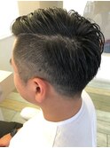 分け目にラインのメンズショート