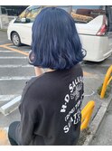 切りっぱなしボブ×ネイビーブルー