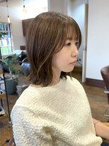 アソビ(asobi) ベージュ系カラー外ハネボブ