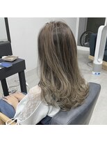 チーク(CHiiK)&nbsp;バレイヤージュ×グレージュ