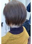 ベージュ×ショート
