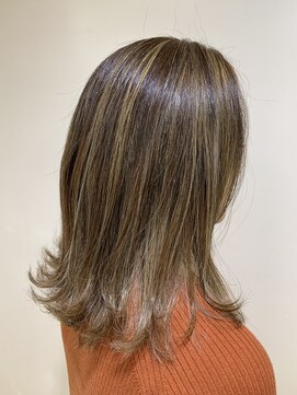 アズール 草加(azule) ハイライトカラー　ベージュ