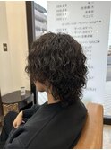 波打ちパーマ×ミディアムウルフ