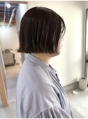 顎上の切りっぱなしボブ