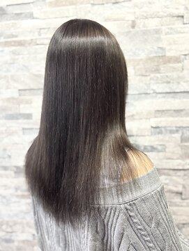 ヴィソップ(V.S.O.P) 透明感グレージュロング（ハイトーンからトーンダウン）