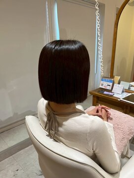 スペックホルダーミミ(Spec Holder mimi) 切りっぱなしボブ1.6ココアベージュ