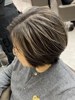 シャルムバイケンジ(Charm.by KENJE)&nbsp;銀座白髪ぼかしハイライトバレイヤージュブリーチグレージュ白髪