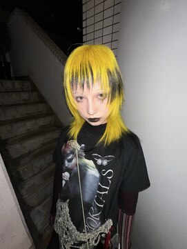 オーン 渋谷(OOn) 黄色デザイン