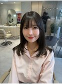 グレージュカラー×ミディアムレイヤー×縮毛矯正