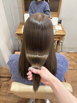 ハロ 蕨(HALO)&nbsp;透明感抜群オリーブグレージュ【阿部佑香】